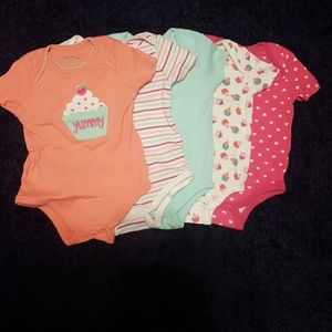 Onesies Bodysuit set NWOT